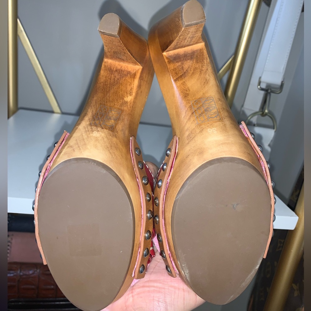 Miu Miu Wooden Patent Leather Heels 👠 💞 - Picture 5 of 5
